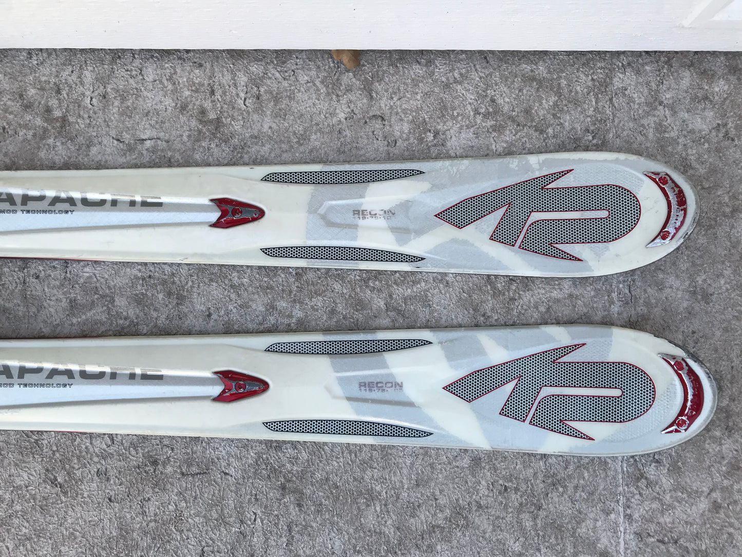 Ski 167 K-2 Apache Grey Red Twin Tip   Parabolic With Bindings Minor Wear