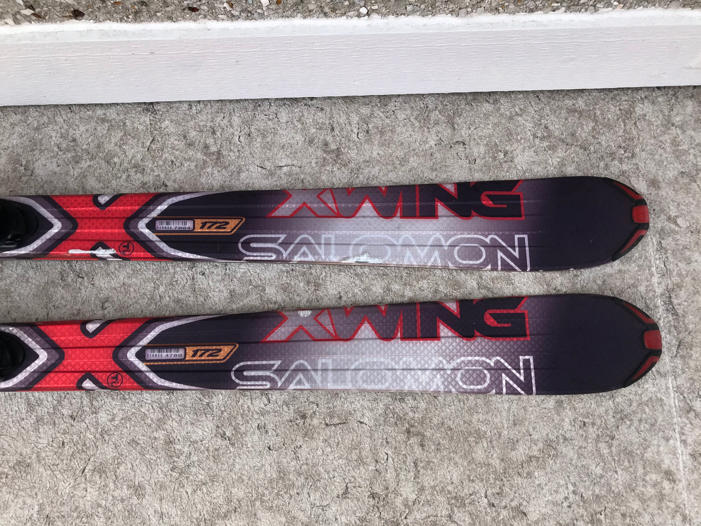 Ski 172 Salomon  XWing Parabolic Red Black Grey  With Bindings