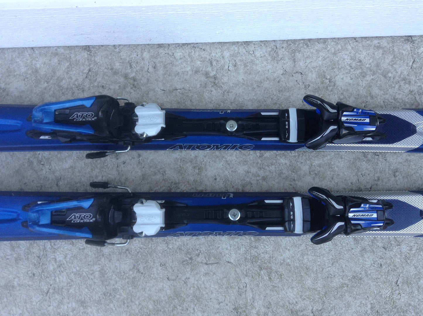 Ski 177 Atomic Scandium Blue Grey  Parabolic Black Grey With Bindings