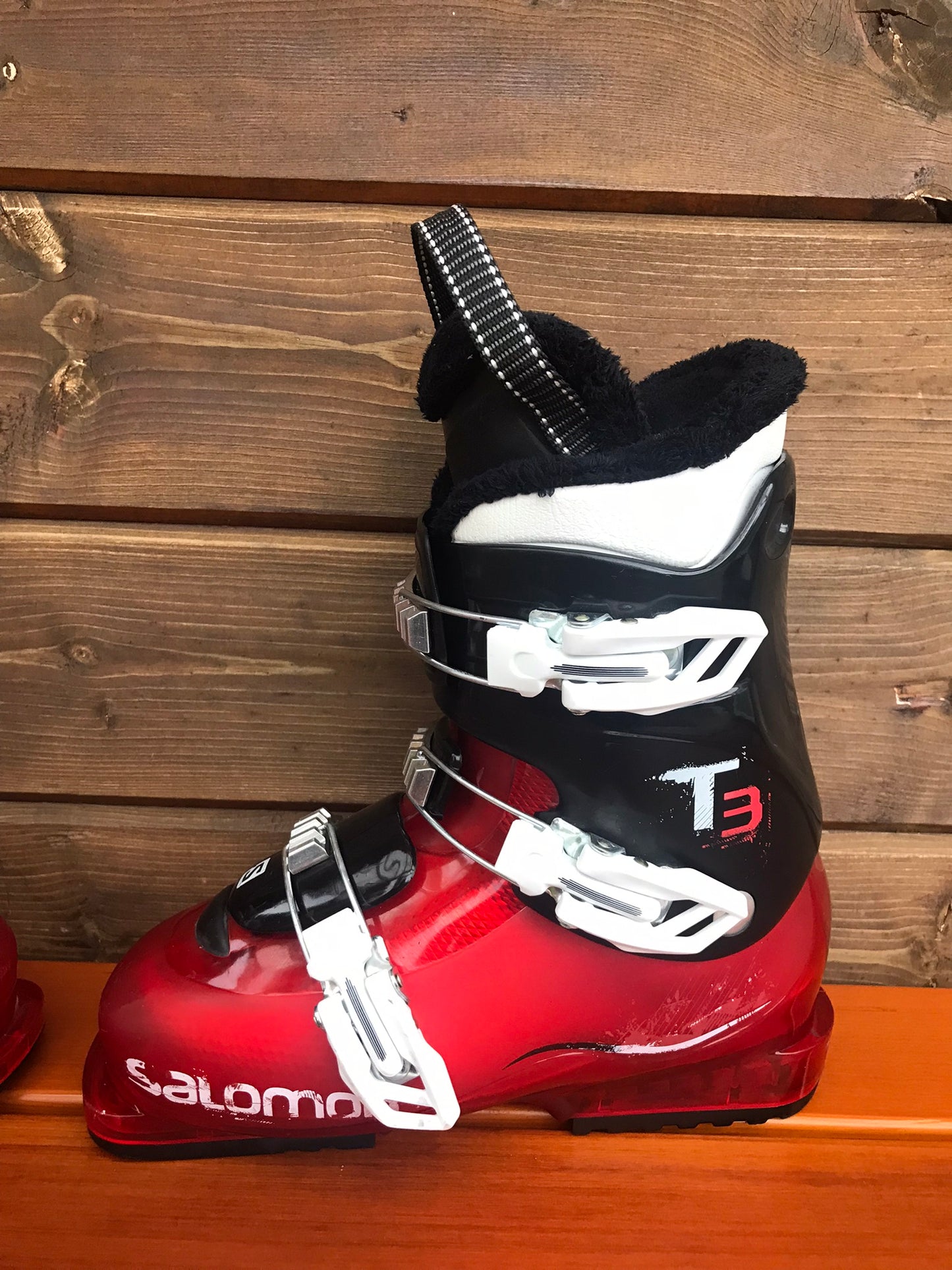 Ski Boots Mondo Size 23.0 Child Size 5-6 Size 13  276 mm Salomon Black Red White New Demo Model