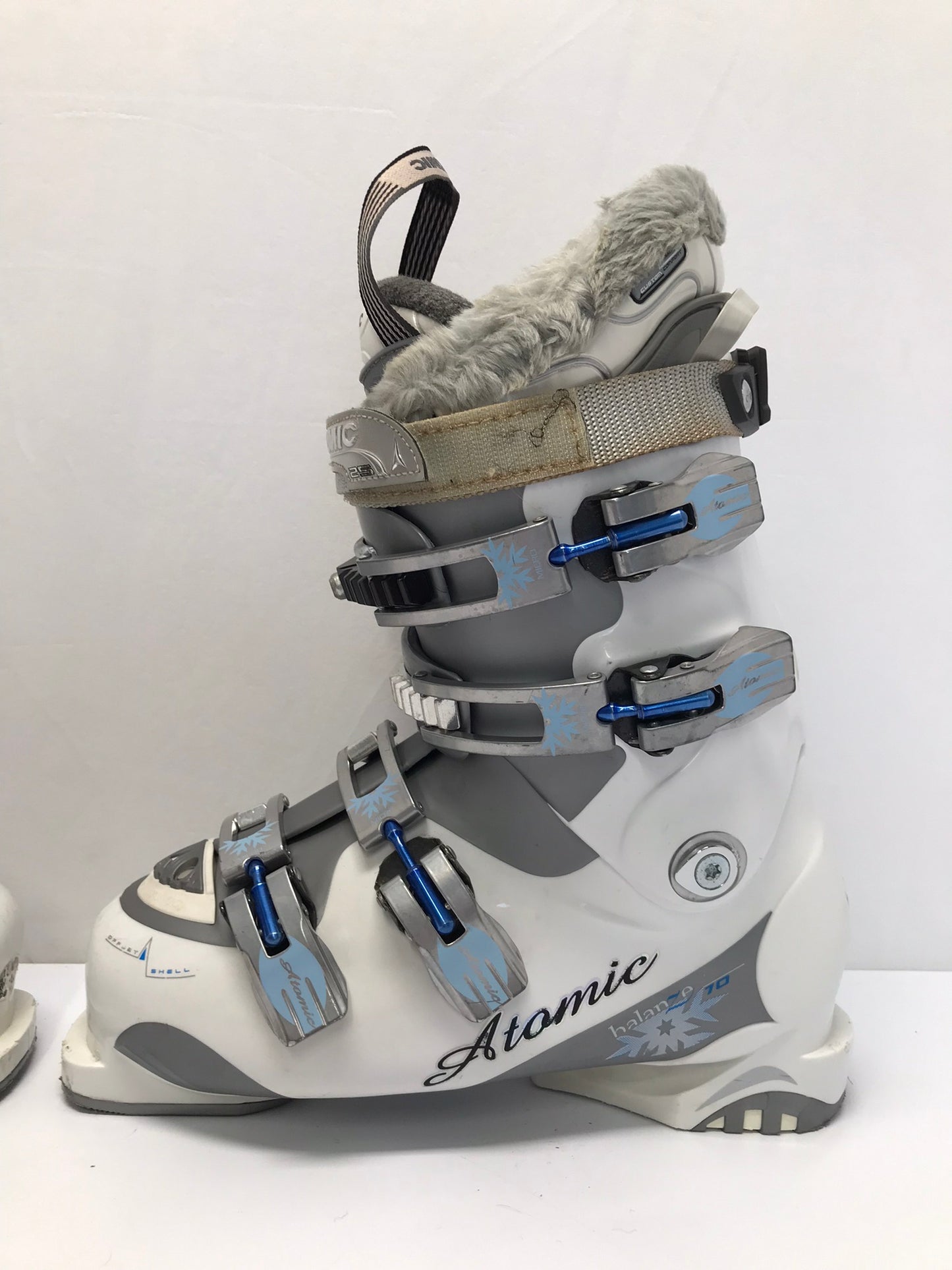 Ski Boots Mondo Size 26.0 Ladies Size 8.5 305 mm Atomic White Grey