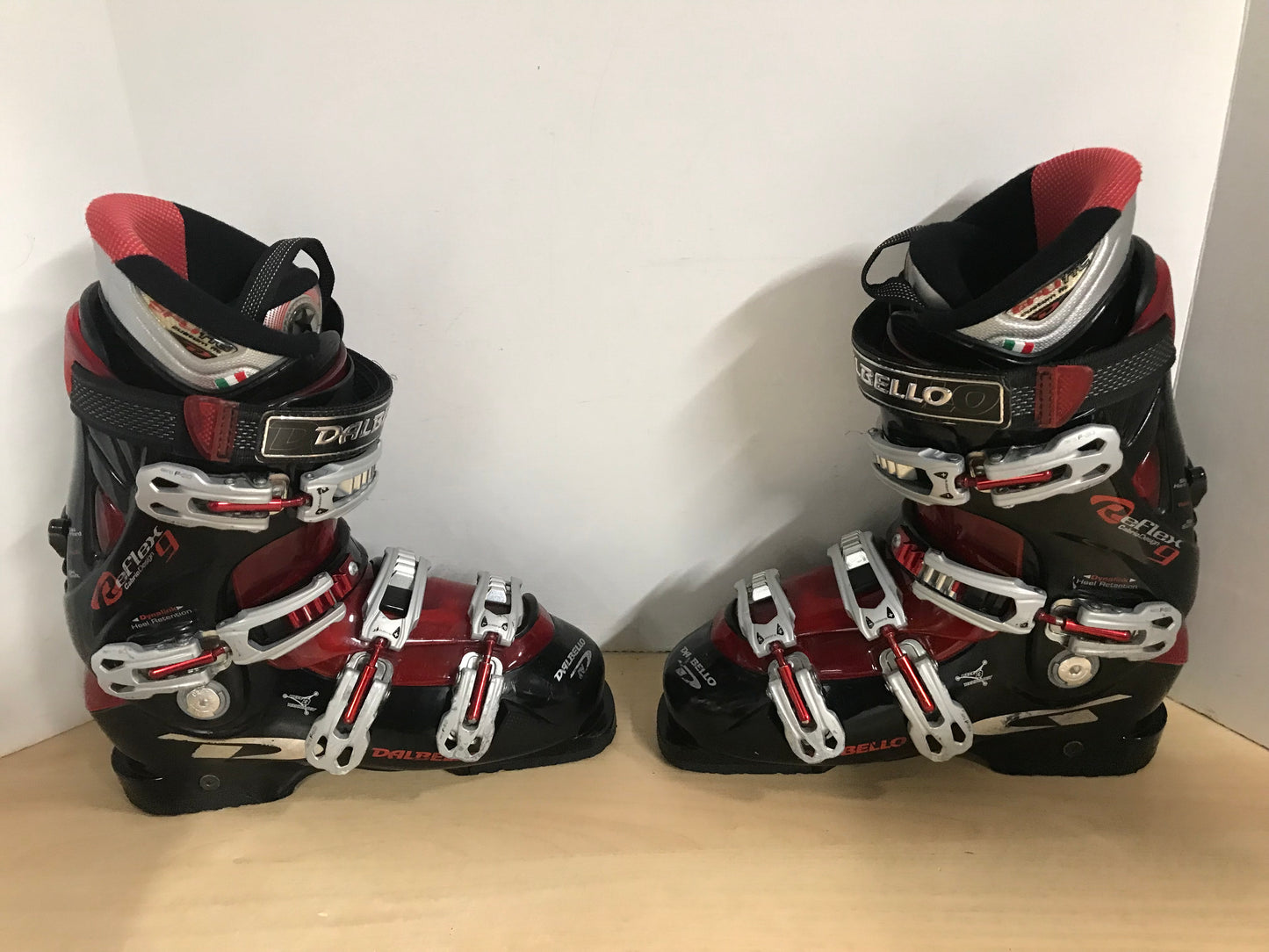 Ski Boots Mondo Size 26.5 Men Size 8.5 Ladies 9.5 307 mm Dalbello Black Red Excellent