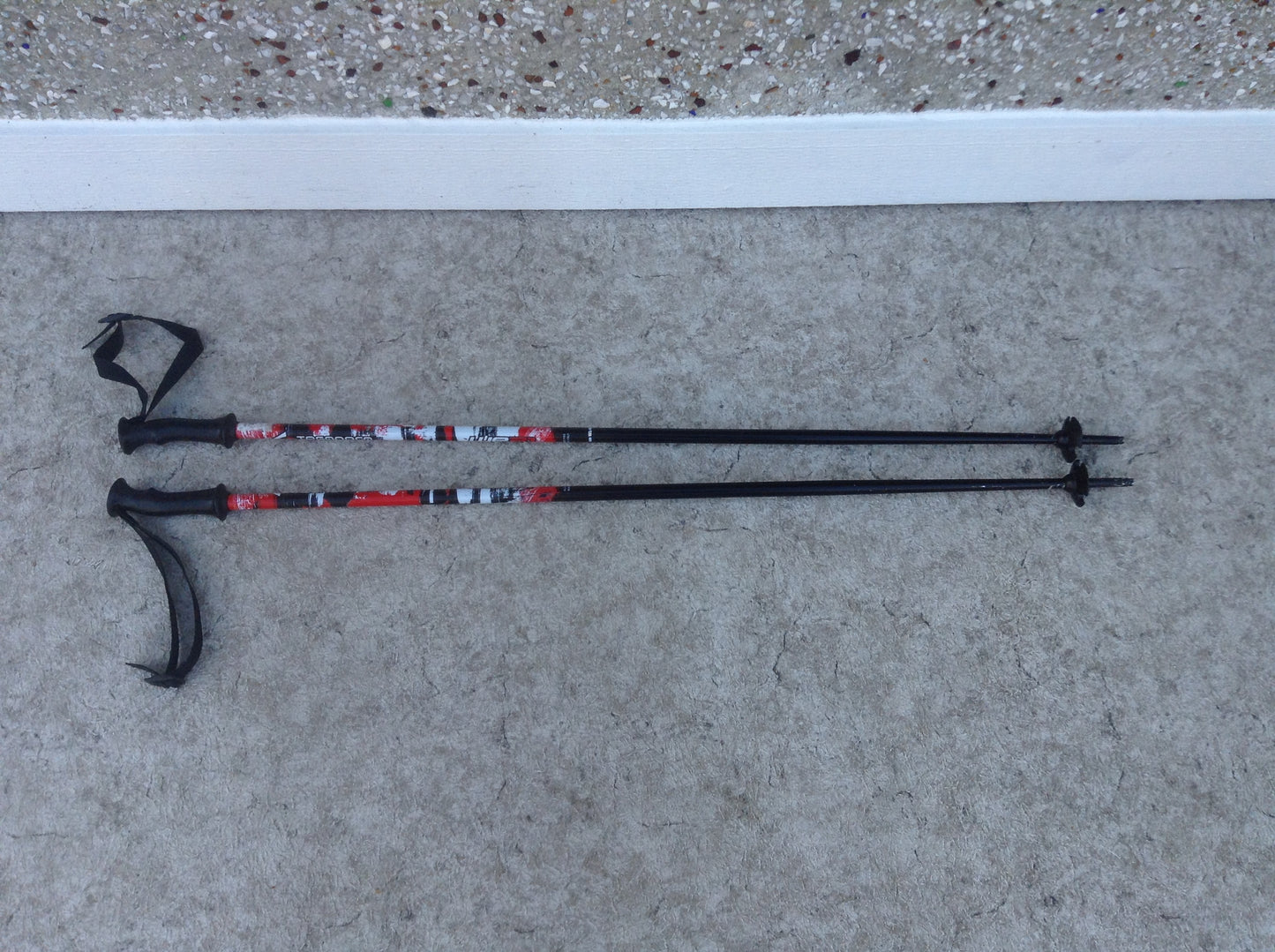 Ski Poles Adult Size 41 inch Team Pro Black Red White