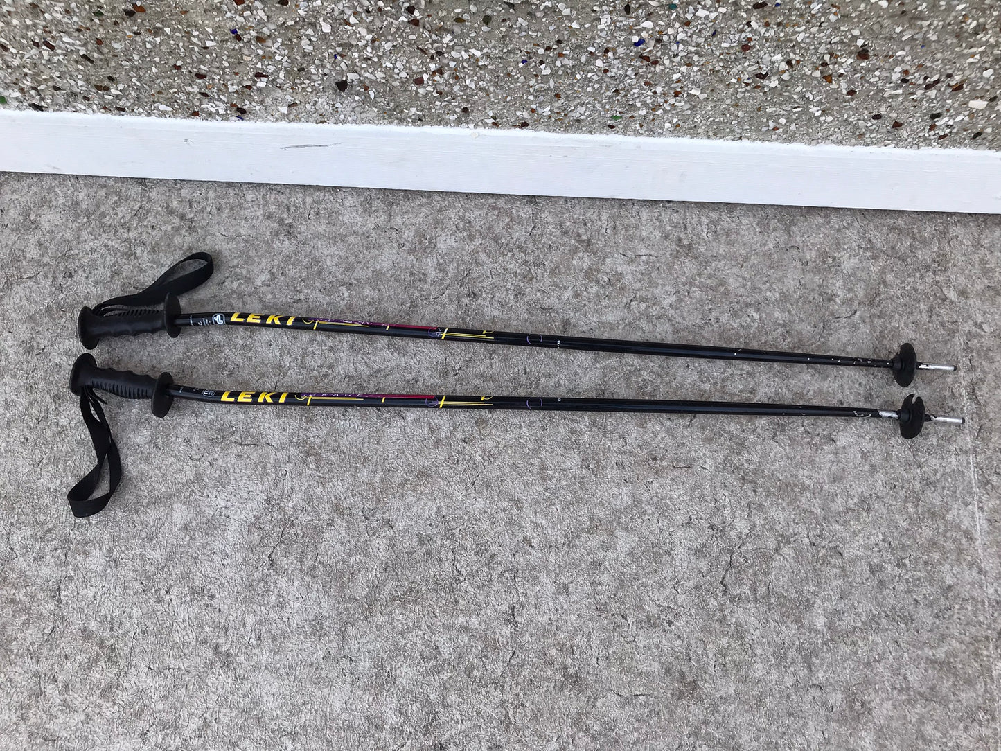 Ski Poles Adult Size 48 inch 120 cm Leki With Angle Poles Black Yellow Pink Made In Germany