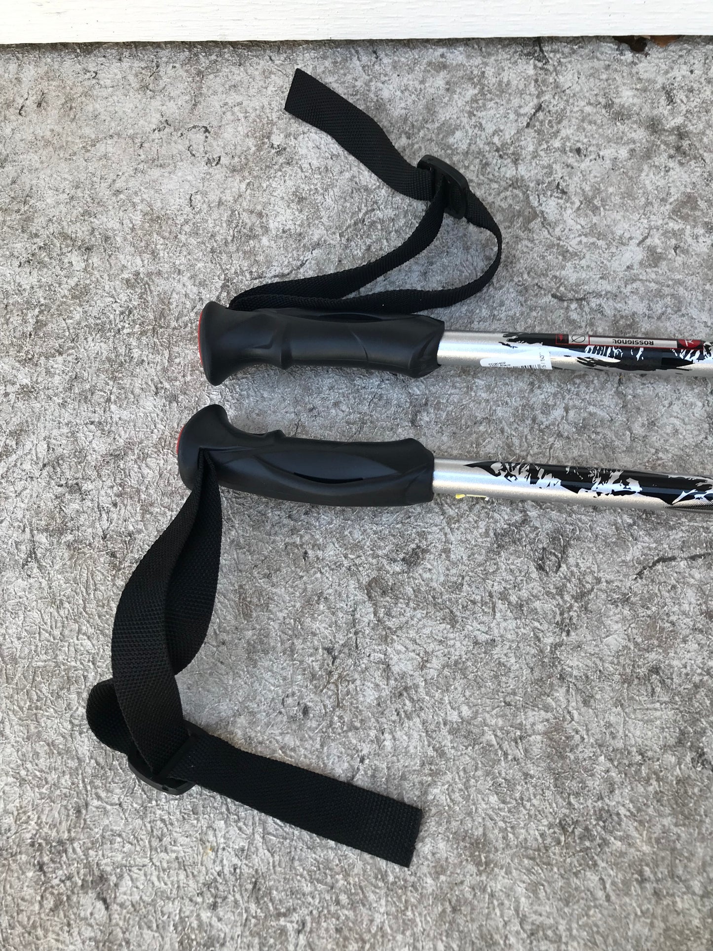 Ski Poles Adult Size 50 inch Rossignol  Black Silver Excellent