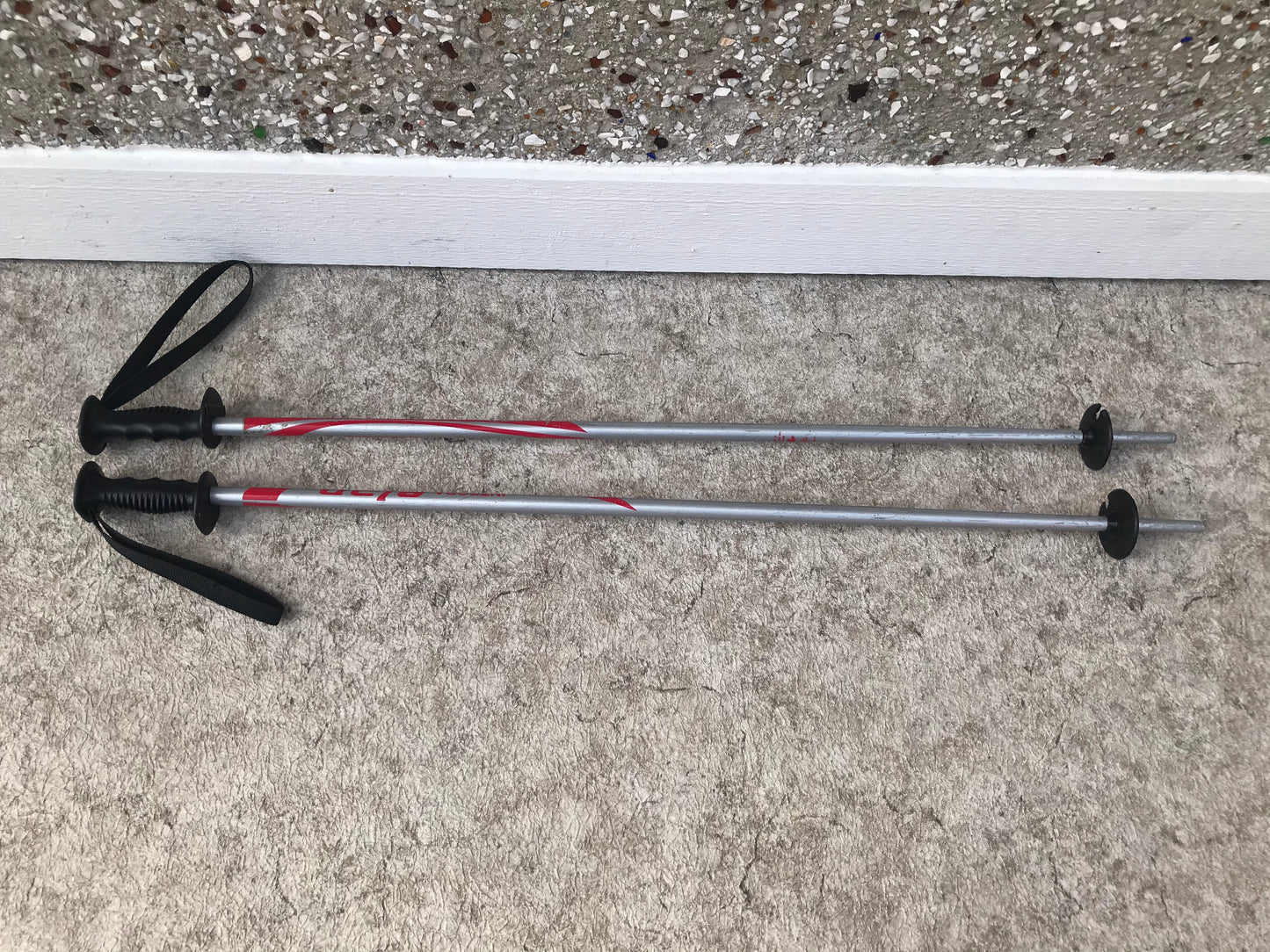 Ski Poles Child Size 36 inch Elan Integra Rey Red