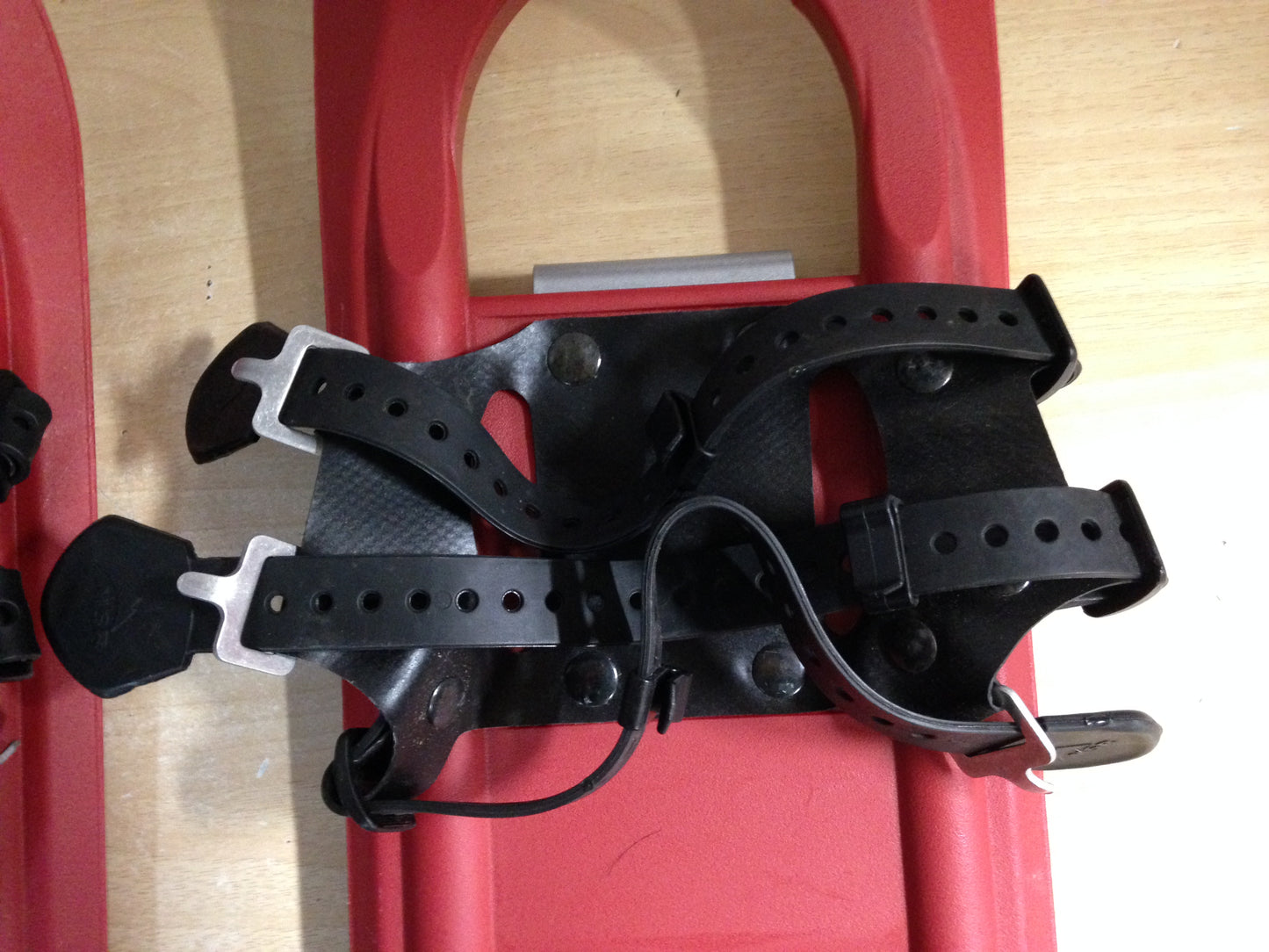 Snowshoes Child Size 17 inch Up To 90 Pounds MSR Tyker Red New Demo Model