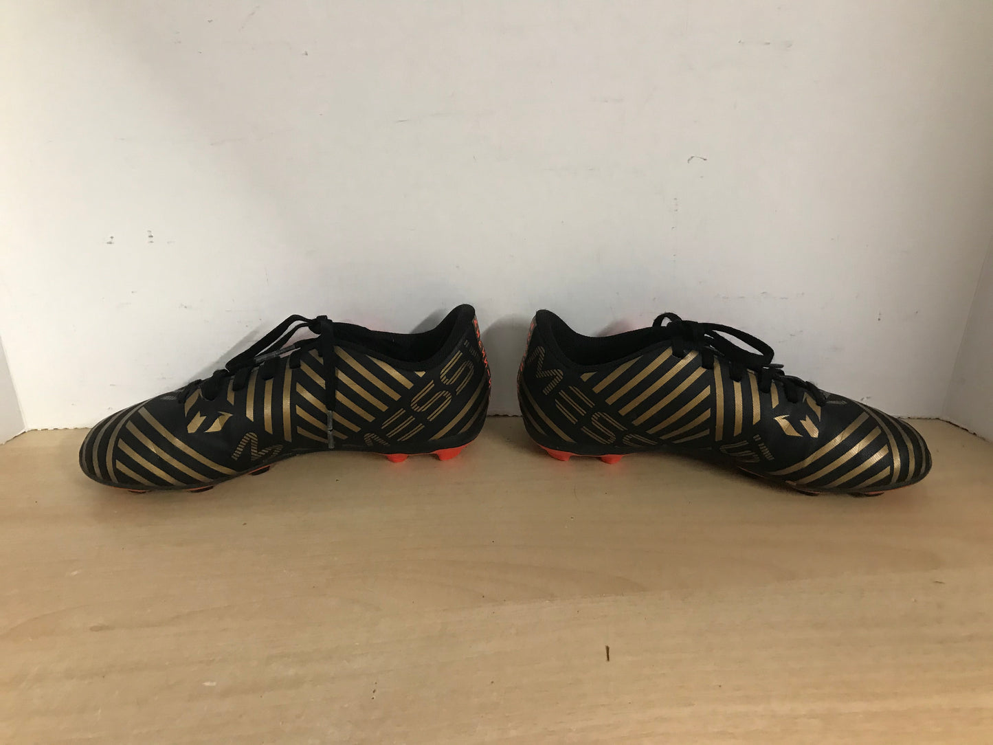 Soccer Shoes Cleats Child Size 4 Nike Messi Nemesis Black Coral Gold Excellent