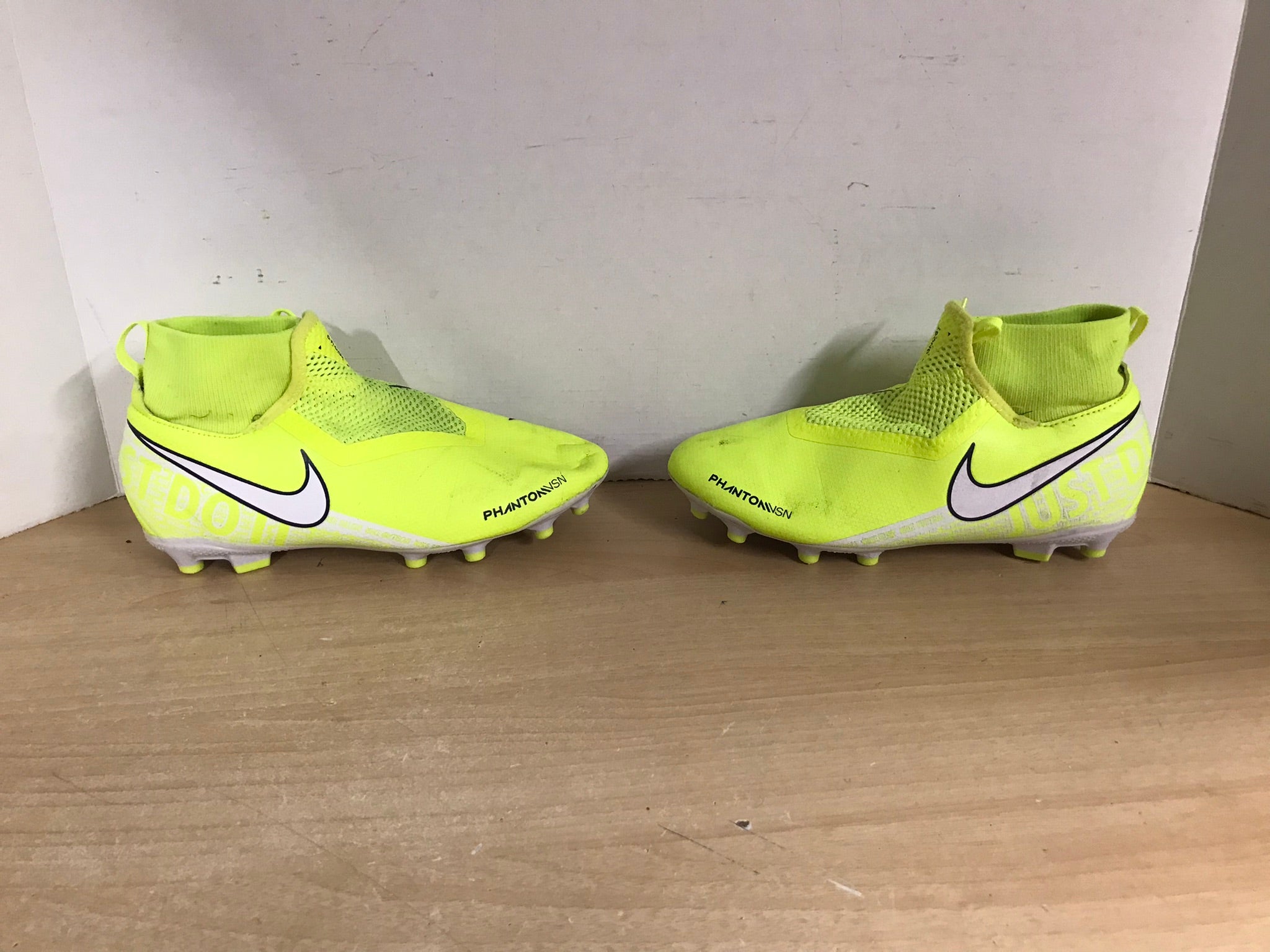 Nike soccer boots hot sale size 5