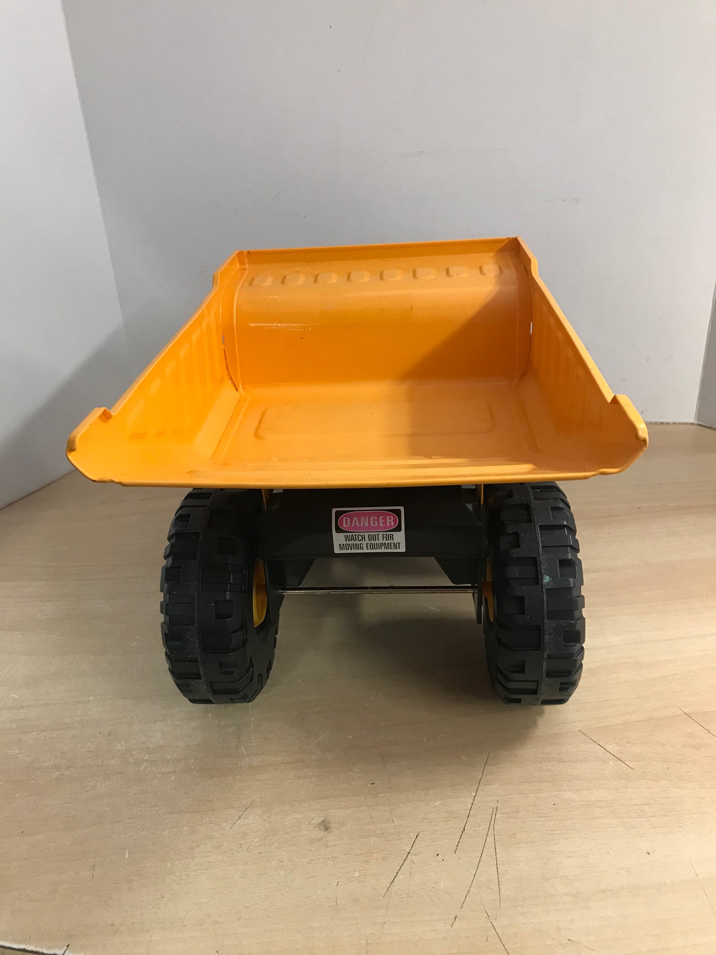 Tonka Style Large Metal Plastic Dump Truck 18 inch Excellent