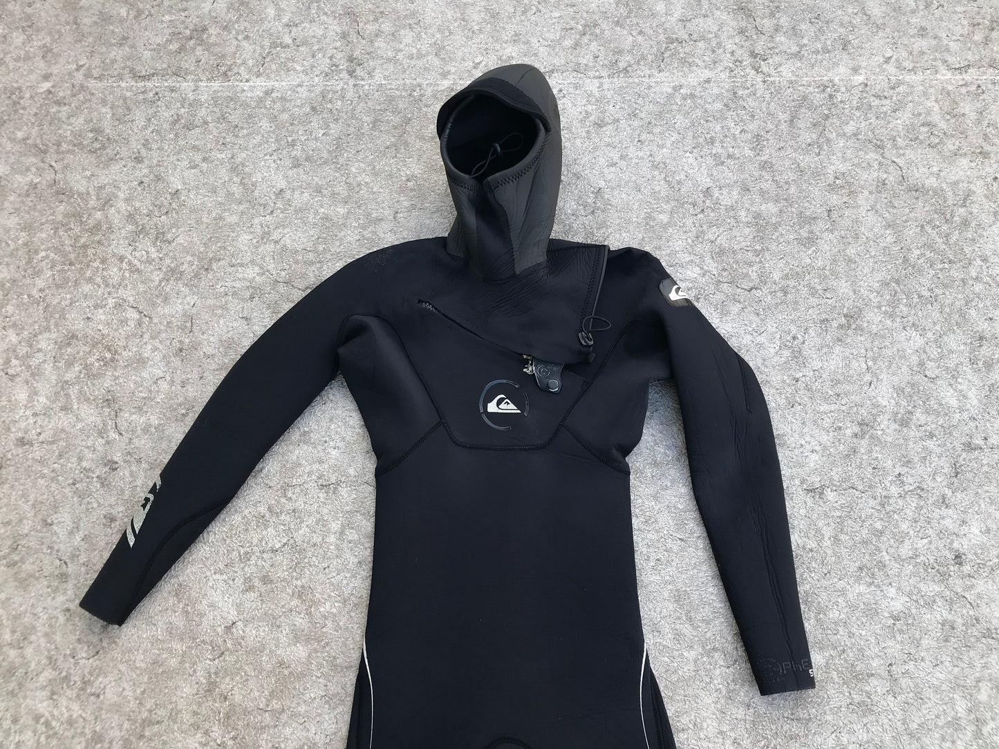 Wetsuit Men's Ladies Full Medium Quicksilver Dry Lock With Hood 5.4 mm Black With Patches Works Great