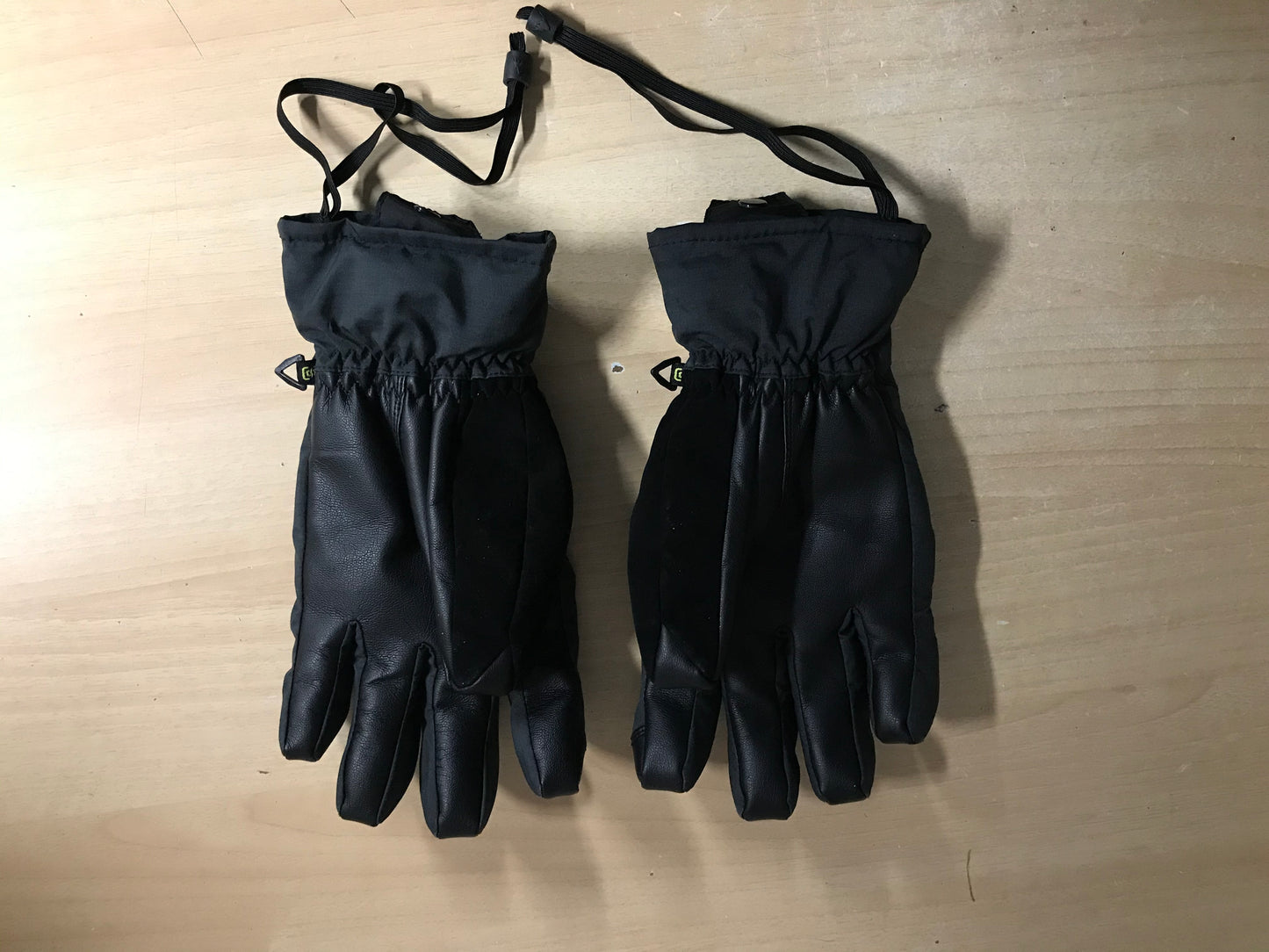 Winter Gloves and Mitts Ladies Size Medium Burton Black Excellent